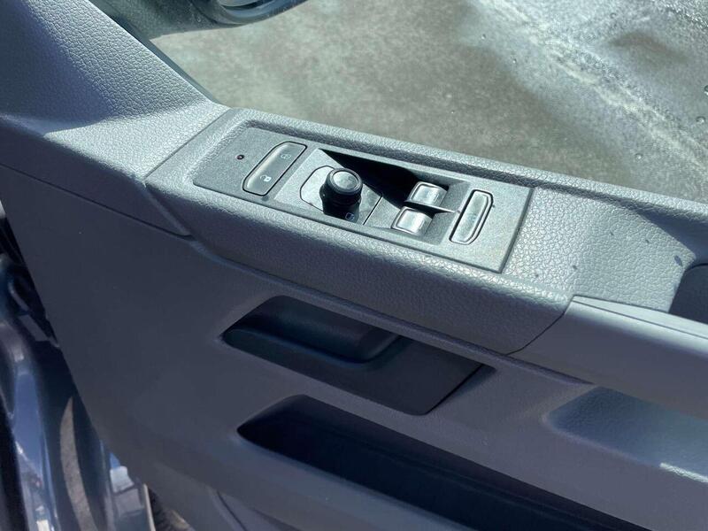 Used Volkswagen Transporter 2022 for sale - 77137360: Photo 33