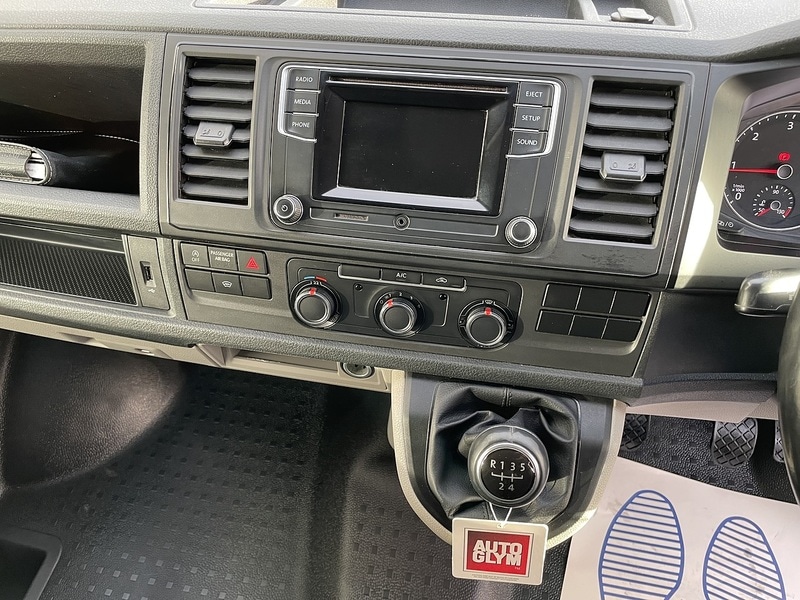 Used Volkswagen Transporter 2018 for sale - 77137348: Photo 15