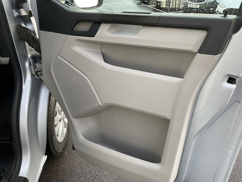 Used Volkswagen Transporter 2018 for sale - 77137348: Photo 16