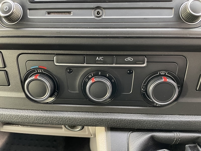 Used Volkswagen Transporter 2018 for sale - 77137348: Photo 19