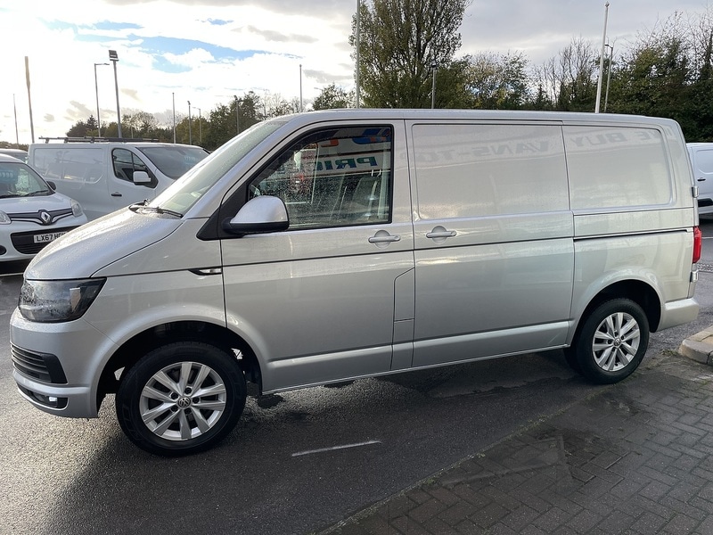Used Volkswagen Transporter 2018 for sale - 77137348: Photo 5