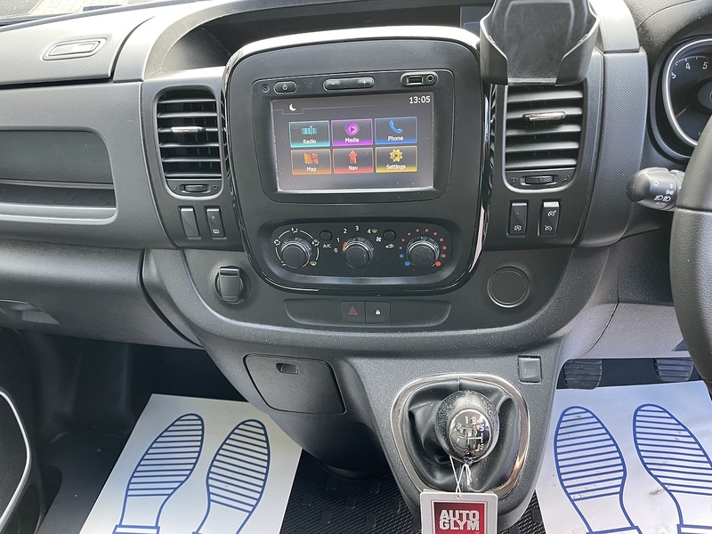 Used Vauxhall Vivaro 2017 for sale - 77137254: Photo 21