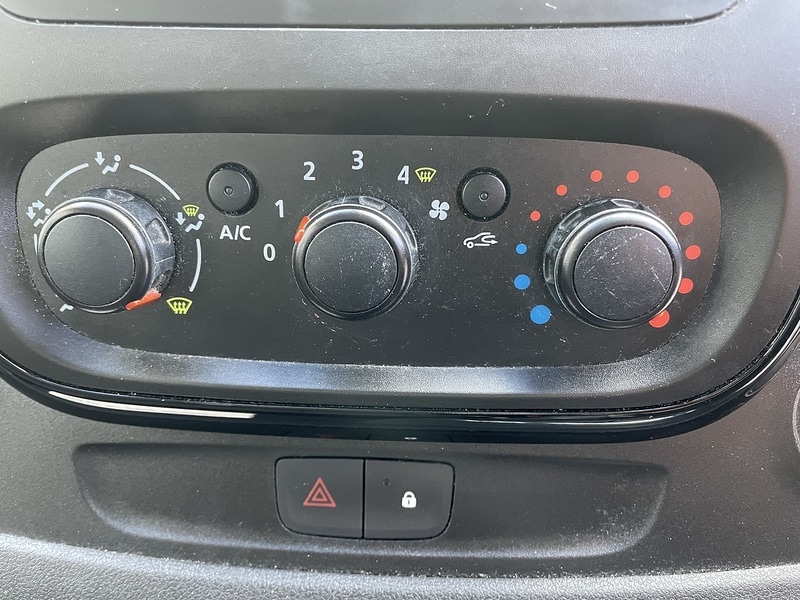 Used Vauxhall Vivaro 2017 for sale - 77137254: Photo 22