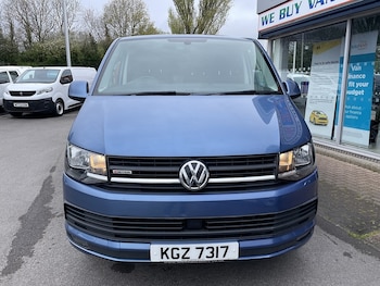 Used Volkswagen Transporter 2018 for sale - 77735243: Photo