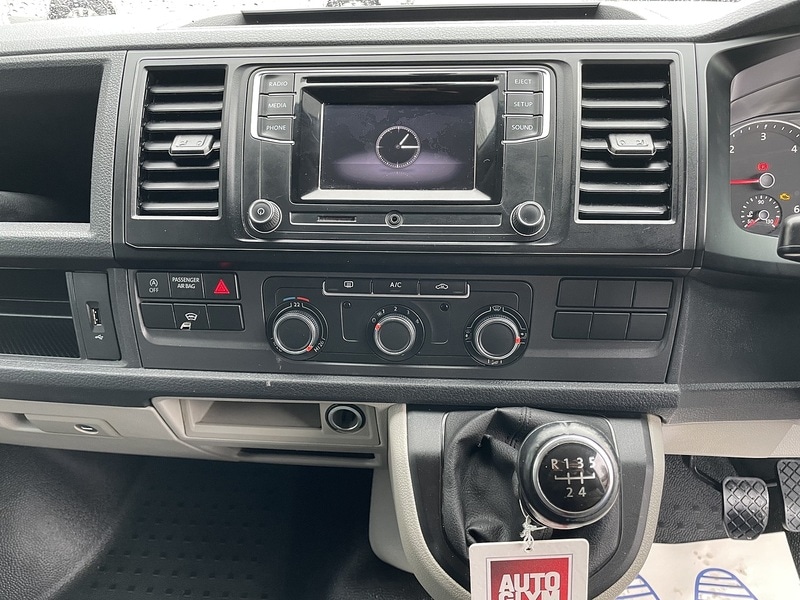 Used Volkswagen Transporter 2018 for sale - 77137294: Photo 16