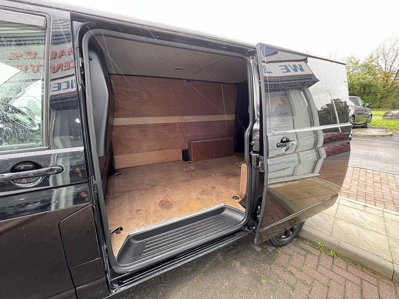 Used Volkswagen Transporter 2018 for sale - 77137294: Photo 24