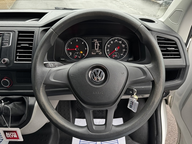 Used Volkswagen Transporter 2018 for sale - 77850881: Photo 11