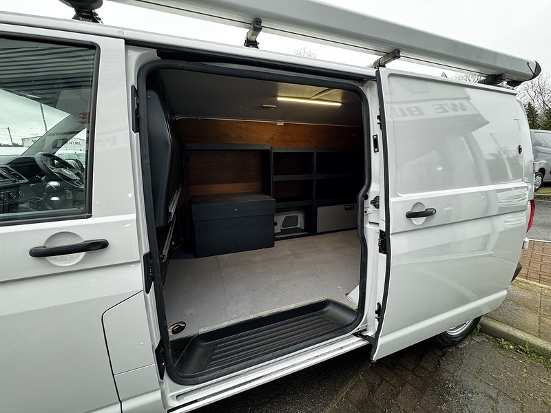Used Volkswagen Transporter 2018 for sale - 77850881: Photo 22