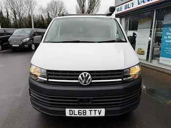 Used Volkswagen Transporter 2018 for sale - 77850881: Photo