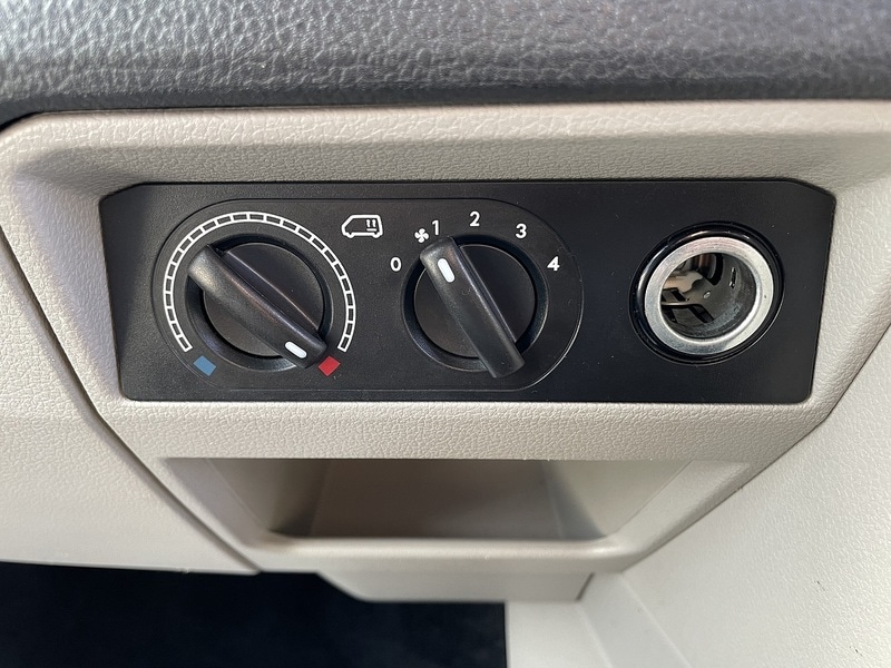 Used Volkswagen Transporter 2017 for sale - 77137337: Photo 16