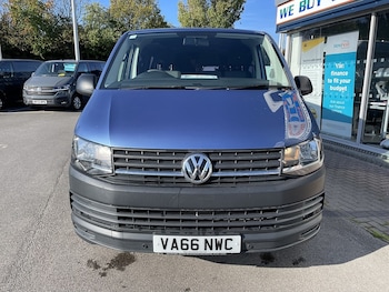 Used Volkswagen Transporter 2017 for sale - 77137337: Photo