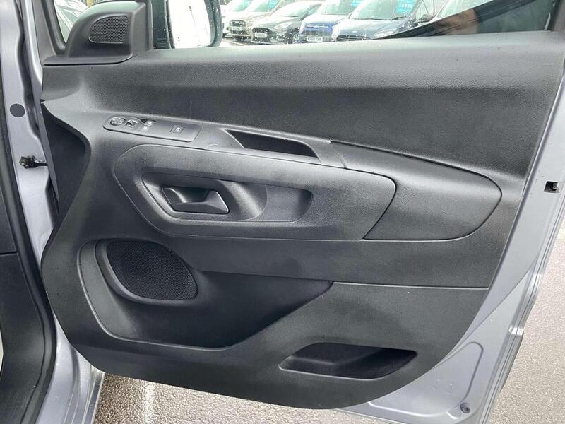 Used Vauxhall Combo 2019 for sale - 77137275: Photo 23