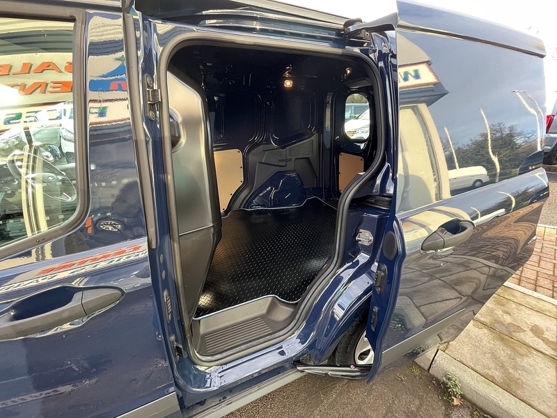 Used Ford Transit Courier 2019 for sale - 77162035: Photo 21