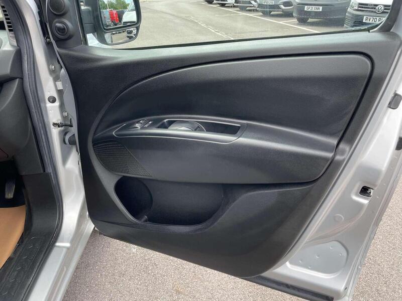 Used Vauxhall Combo 2017 for sale - 77137265: Photo 16