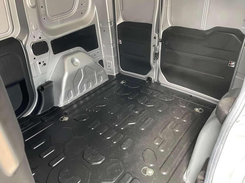 Used Vauxhall Combo 2017 for sale - 77137265: Photo 19