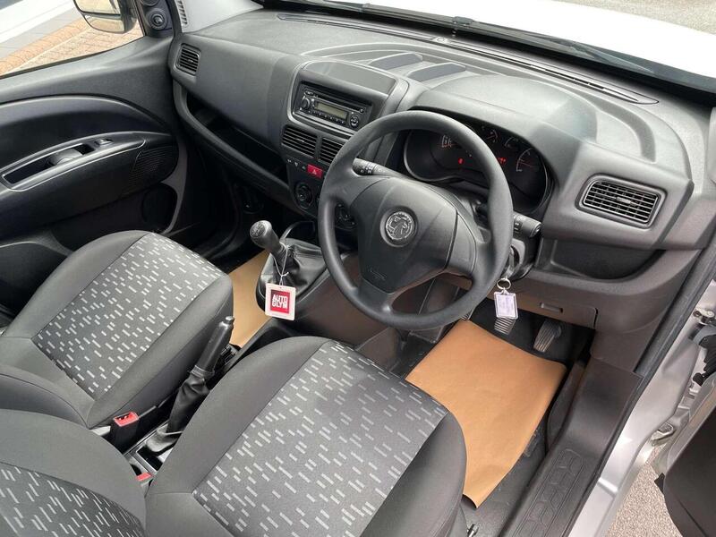 Used Vauxhall Combo 2017 for sale - 77137265: Photo 20