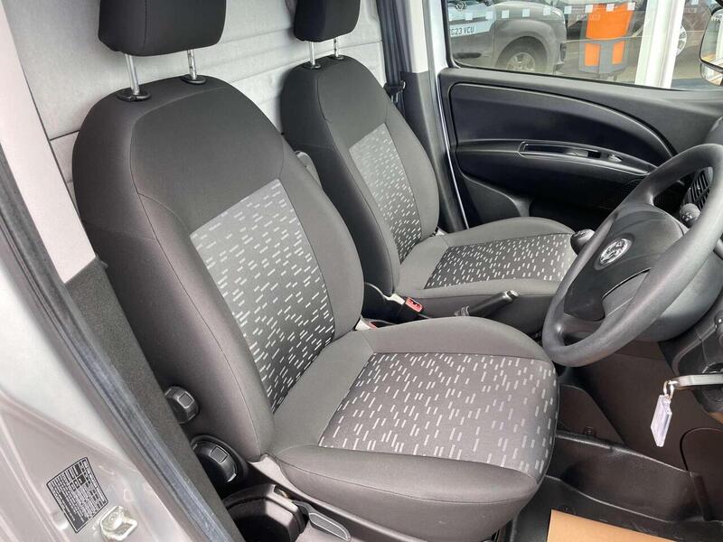 Used Vauxhall Combo 2017 for sale - 77137265: Photo 23
