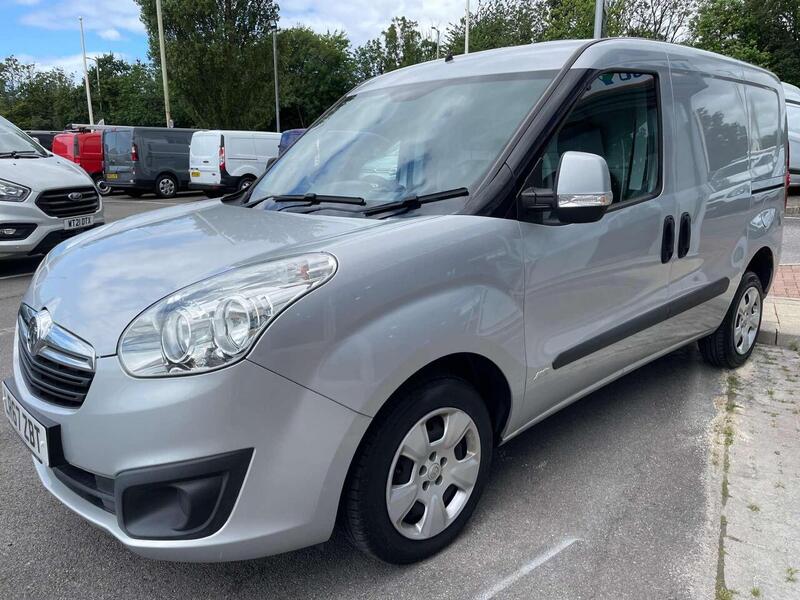 Used Vauxhall Combo 2017 for sale - 77137265: Photo 8