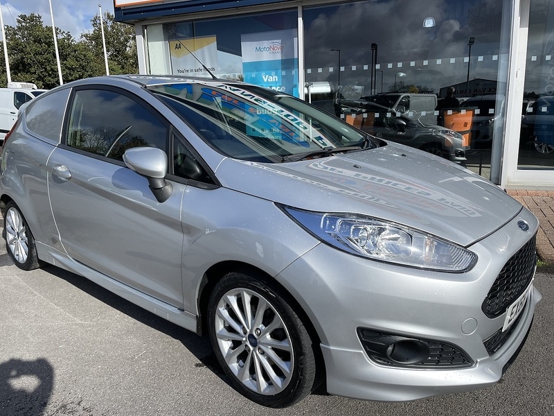 Used Ford Fiesta 2016 for sale - 77137330: Photo 2