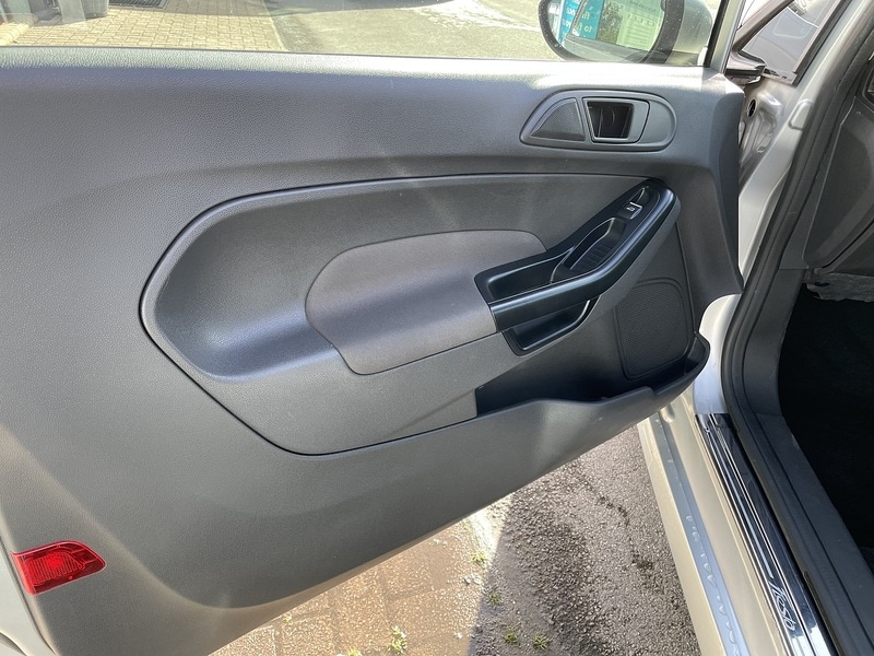 Used Ford Fiesta 2016 for sale - 77137330: Photo 24