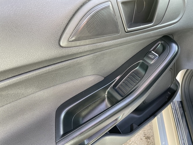 Used Ford Fiesta 2016 for sale - 77137330: Photo 25