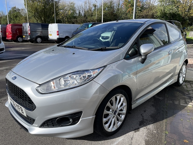 Used Ford Fiesta 2016 for sale - 77137330: Photo 4