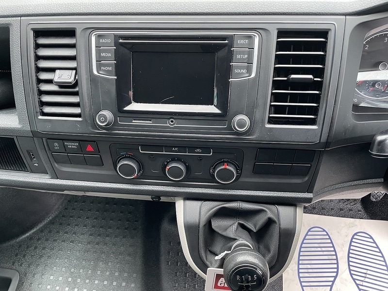 Used Volkswagen Transporter 2018 for sale - 77409177: Photo 16