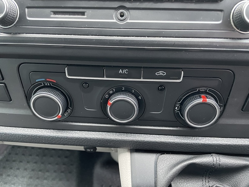 Used Volkswagen Transporter 2018 for sale - 77409177: Photo 17