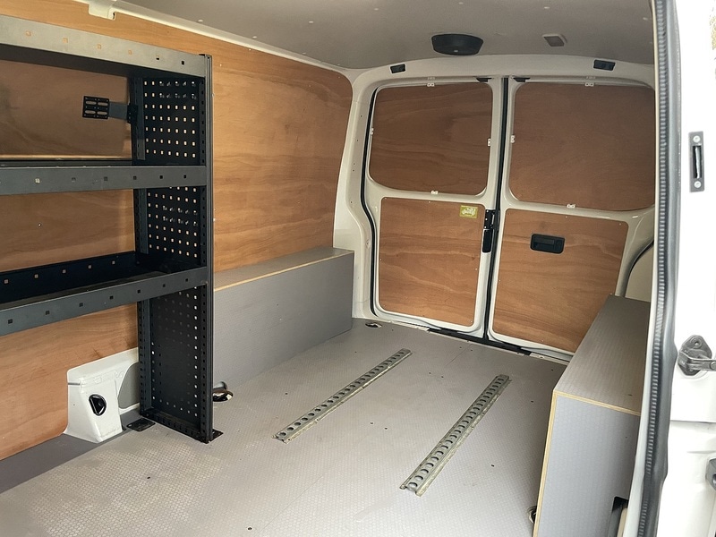 Used Volkswagen Transporter 2018 for sale - 77409177: Photo 25