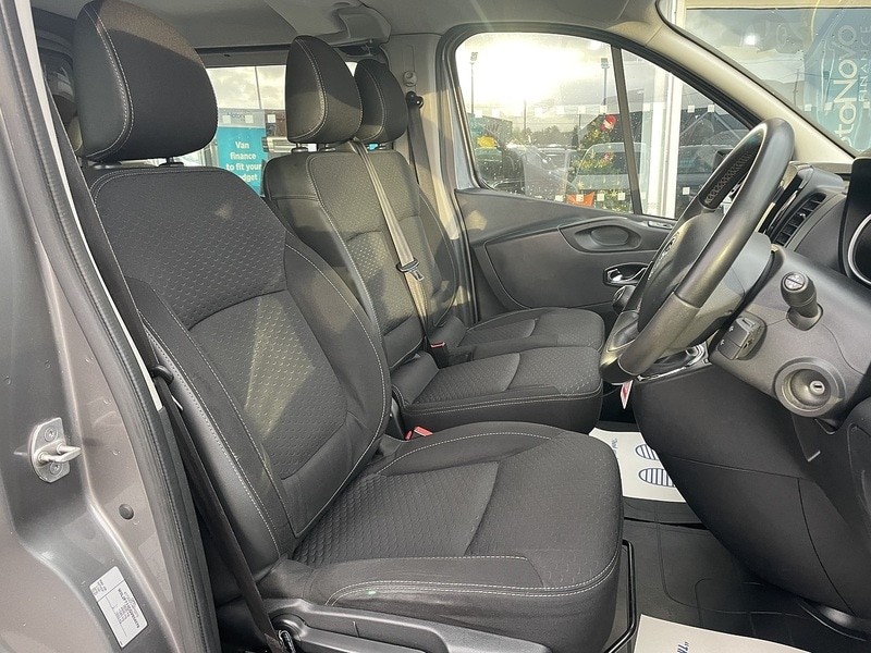 Used Vauxhall Vivaro 2016 for sale - 77137289: Photo 15