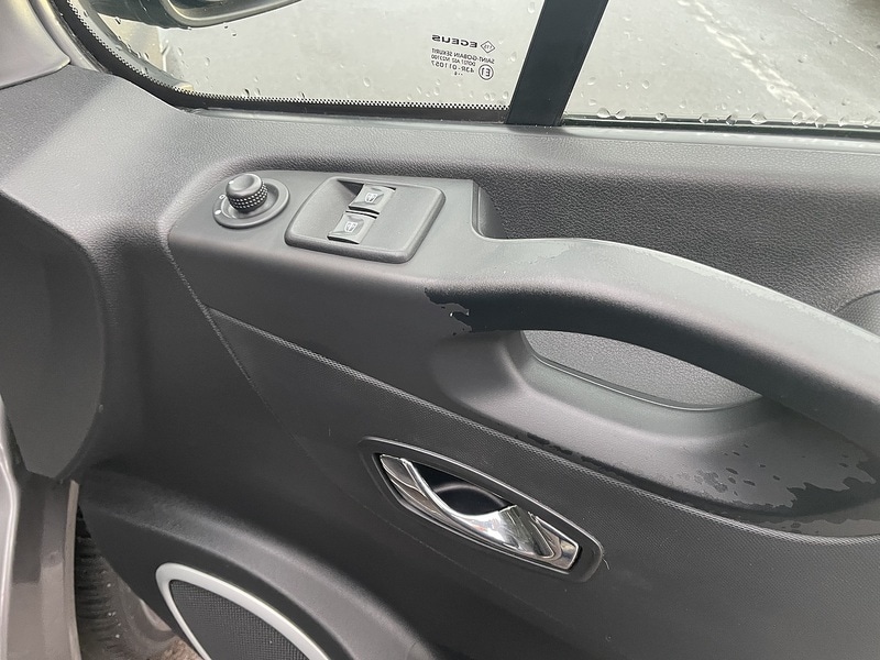 Used Vauxhall Vivaro 2016 for sale - 77137289: Photo 18