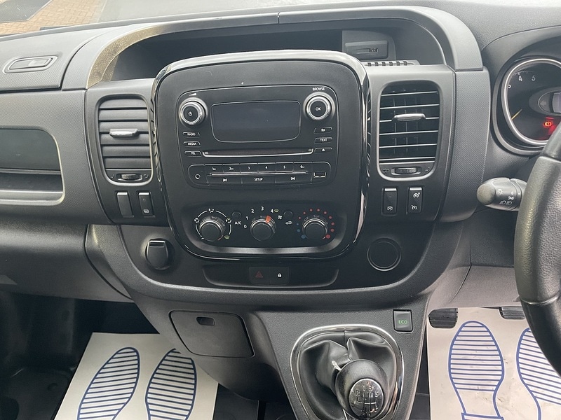 Used Vauxhall Vivaro 2016 for sale - 77137289: Photo 20