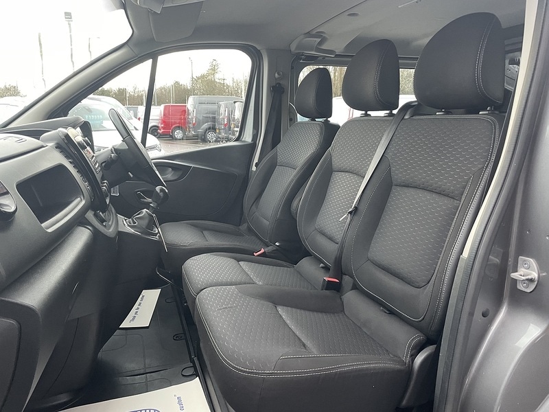 Used Vauxhall Vivaro 2016 for sale - 77137289: Photo 23