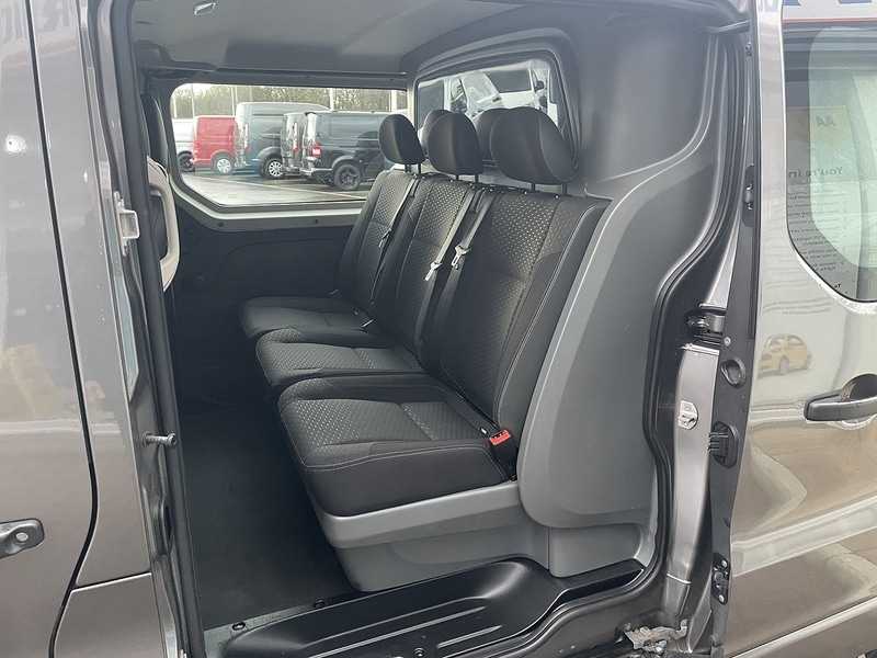 Used Vauxhall Vivaro 2016 for sale - 77137289: Photo 26