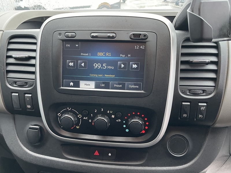 Used Renault Trafic 2015 for sale - 77137355: Photo 17