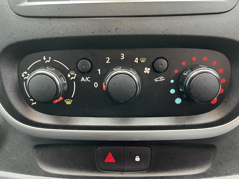 Used Renault Trafic 2015 for sale - 77137355: Photo 18