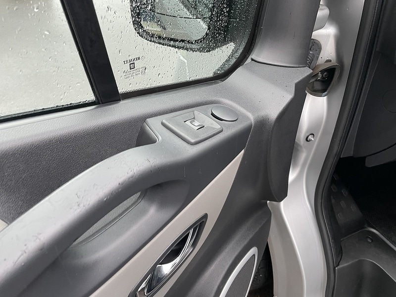 Used Renault Trafic 2015 for sale - 77137355: Photo 25