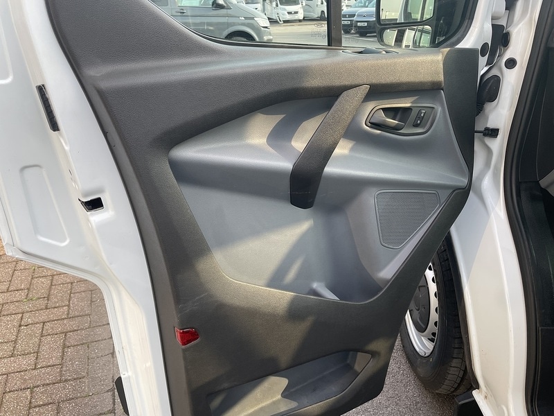 Used Ford Transit Custom 2015 for sale - 77968042: Photo 26