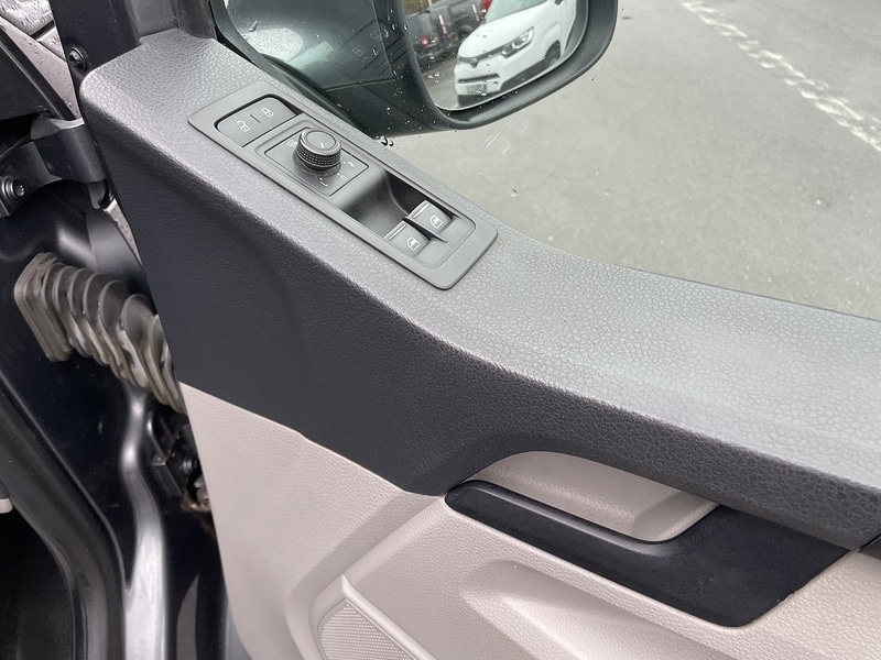 Used Volkswagen Transporter 2016 for sale - 77137305: Photo 23