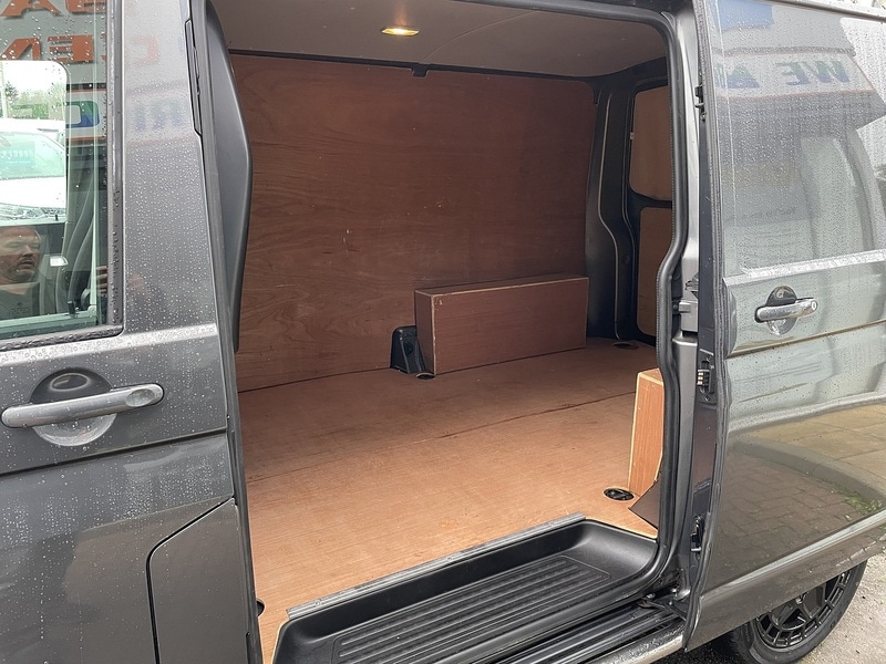 Used Volkswagen Transporter 2016 for sale - 77137305: Photo 28
