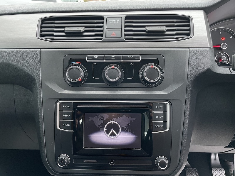 Used Volkswagen Caddy Maxi Life 2018 for sale - 77137286: Photo 16