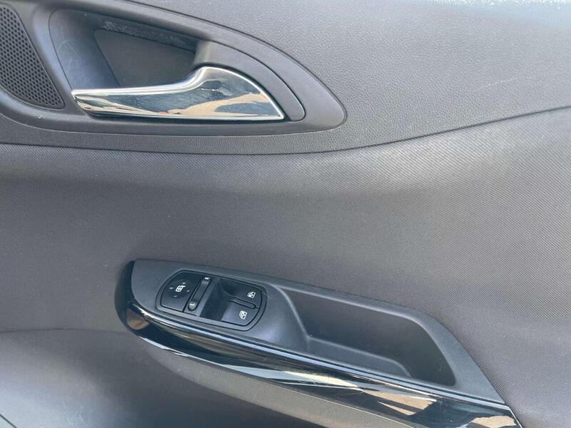 Used Vauxhall Corsa 2015 for sale - 77137268: Photo 19