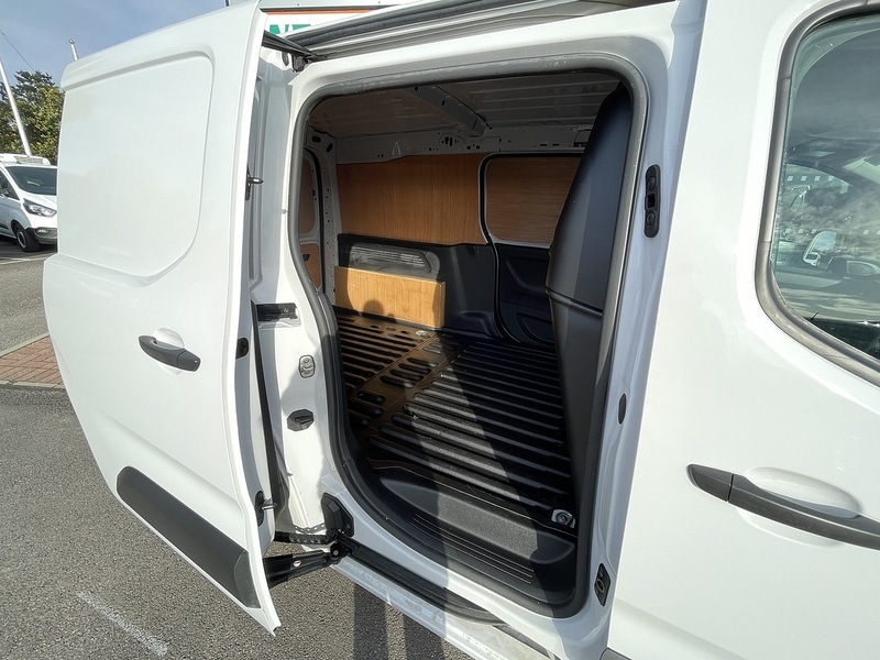 Used Toyota ProAce 2023 for sale - 77137333: Photo 25