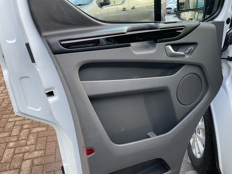 Used Ford Tourneo Custom 2019 for sale - 77137336: Photo 25