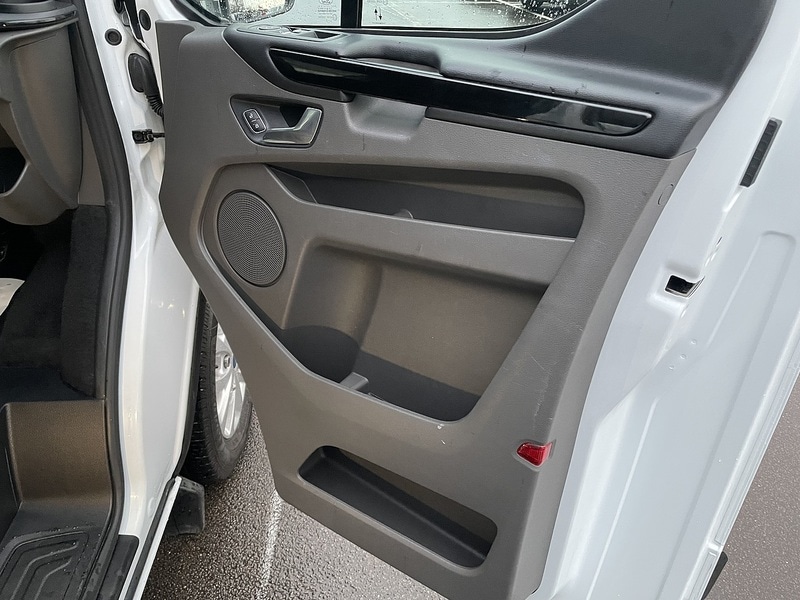 Used Ford Tourneo Custom 2020 for sale - 77137300: Photo 18