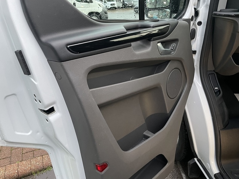 Used Ford Tourneo Custom 2020 for sale - 77137300: Photo 23