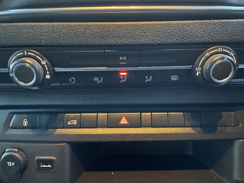 Used Vauxhall Vivaro 2021 for sale - 77137346: Photo 17