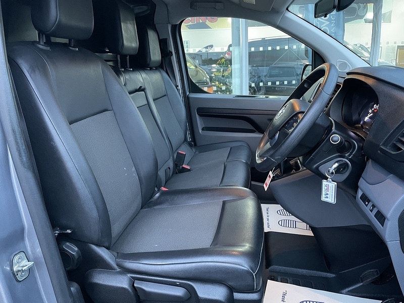 Used Vauxhall Vivaro 2021 for sale - 77137346: Photo 18