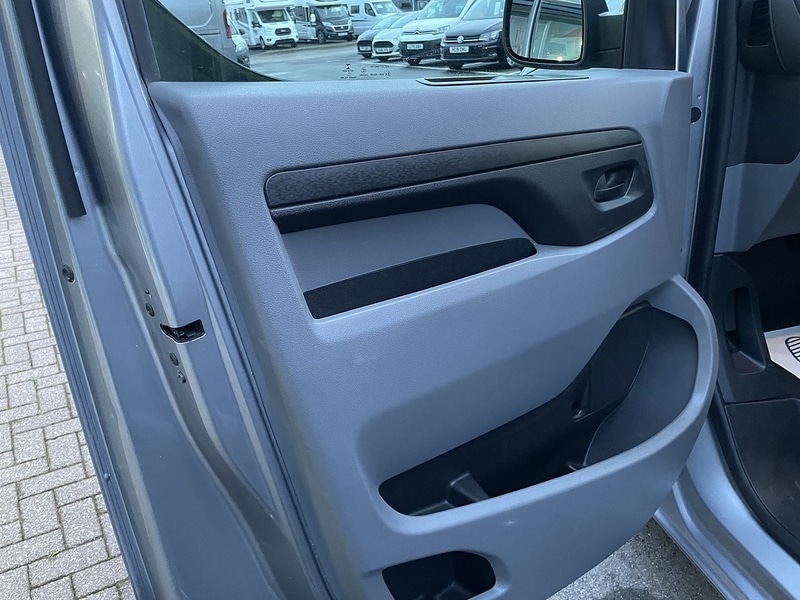 Used Vauxhall Vivaro 2021 for sale - 77137346: Photo 24