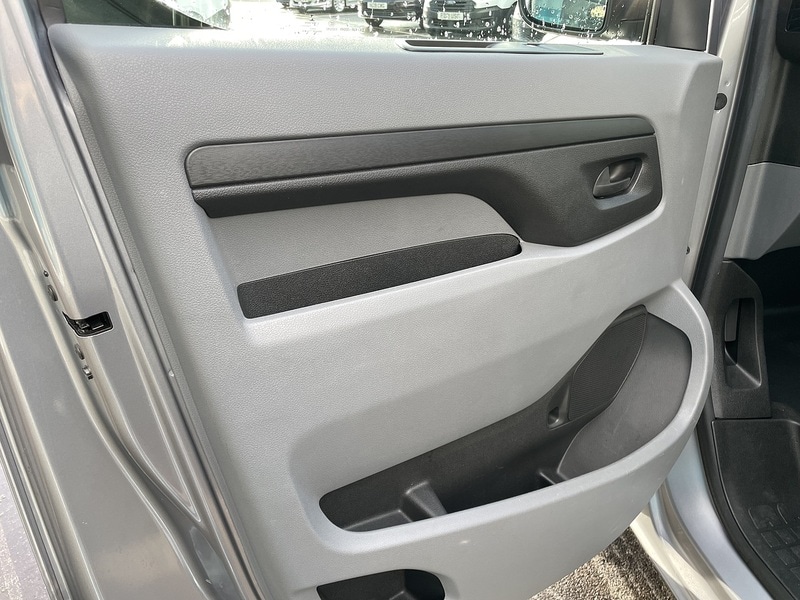 Used Vauxhall Vivaro 2019 for sale - 77137326: Photo 25